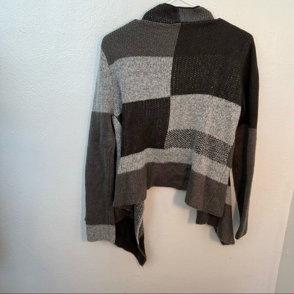 Sioni Waterfall Cardigan Gray Checkered - Picture 7 of 9